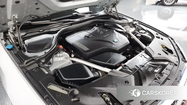 BMW 5 Series (G30) id 3391087 из Кореи 16