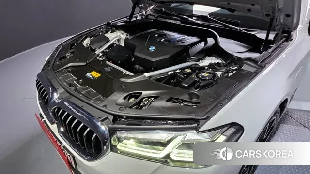 BMW 5 Series (G30) id 3059754 из Кореи 16