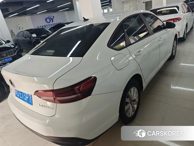 Volkswagen Lavida 2022 Белый из Китая, фото 6
