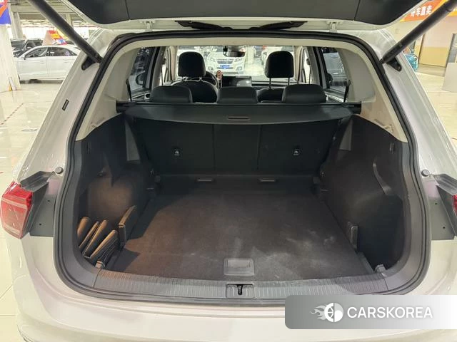 Volkswagen Tiguan L id 4272744 из Китая 23