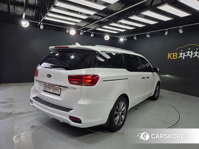 Kia The New Carnival id 2304870 из Кореи 15