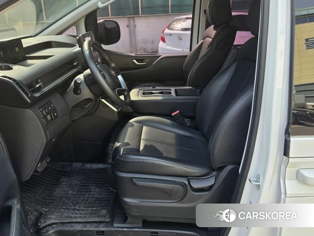 Hyundai Staria id 3850608 из Кореи 8