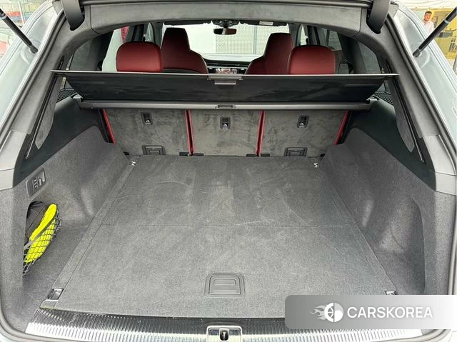 Audi SQ7 2024 Серебристо-серый из Китая, фото 6
