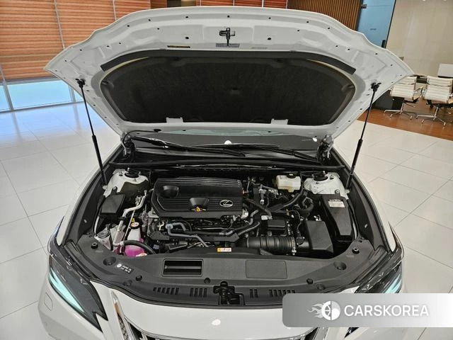 Lexus ES300h 7th generation id 4704896 из Кореи 11