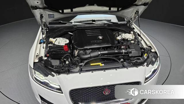Jaguar XF (X260) id 4295104 из Кореи 32