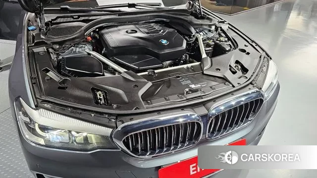 BMW 5 Series (G30) id 3391152 из Кореи 16