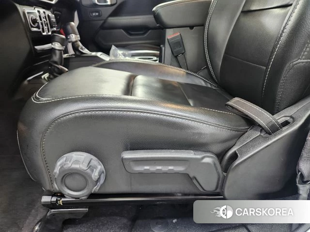 Jeep Wrangler (JL) id 3823790 из Кореи 16