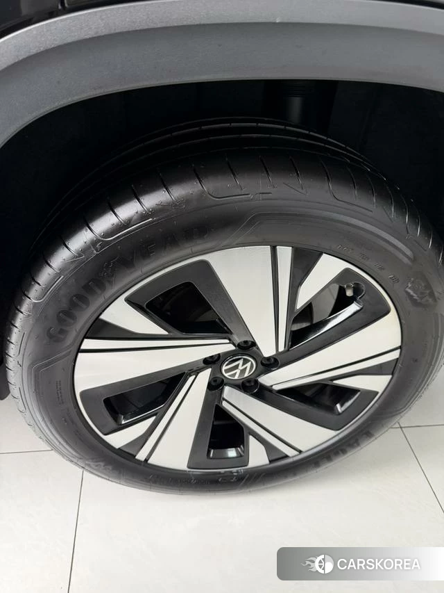 Volkswagen Tourang id 4271406 из Китая 12