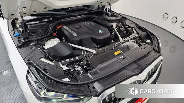 BMW 5 Series (G60) id 3750947 из Кореи 16