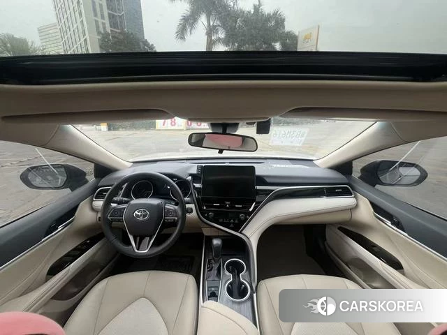 Toyota Camry 2023 Шампань из Китая, фото 6
