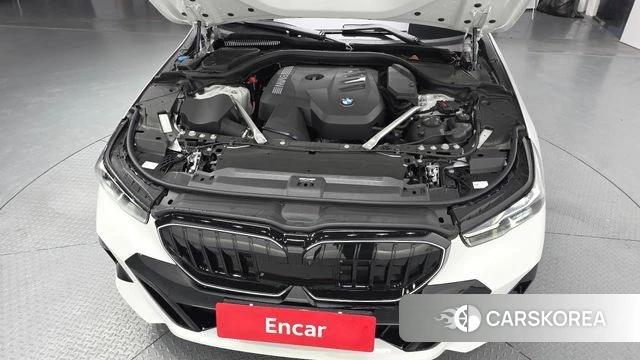 BMW 5 Series (G60) id 3909217 из Кореи 16