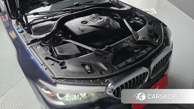 BMW 5 Series (G30) id 4019785 из Кореи 16