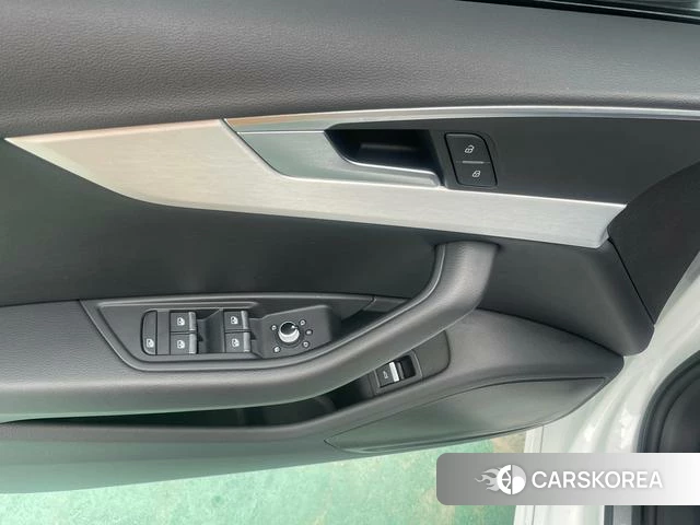 Audi A4L id 4271343 из Китая 12