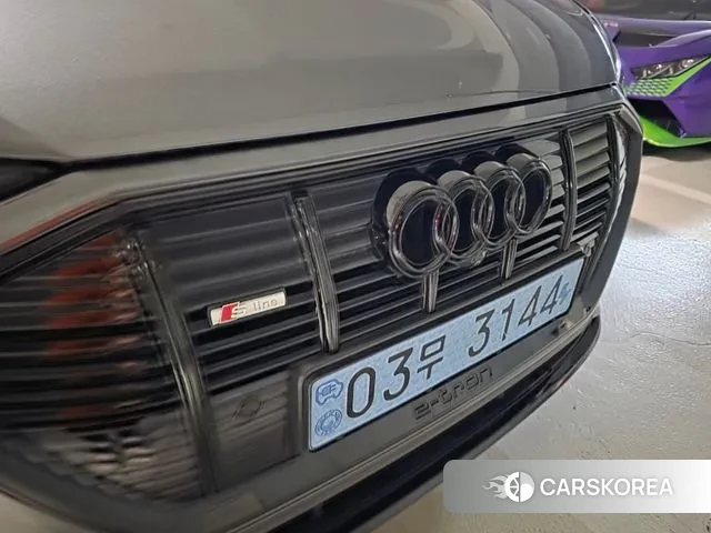 Audi e-Tron id 3752845 из Кореи 12