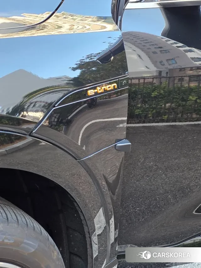 Audi e-Tron id 3522908 из Кореи 9