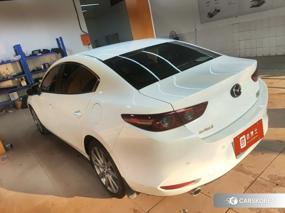 Mazda 3 Angkesaila 2022 Белый из Китая, фото 6