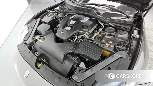 Maserati Quattroporte id 3525394 из Кореи 16