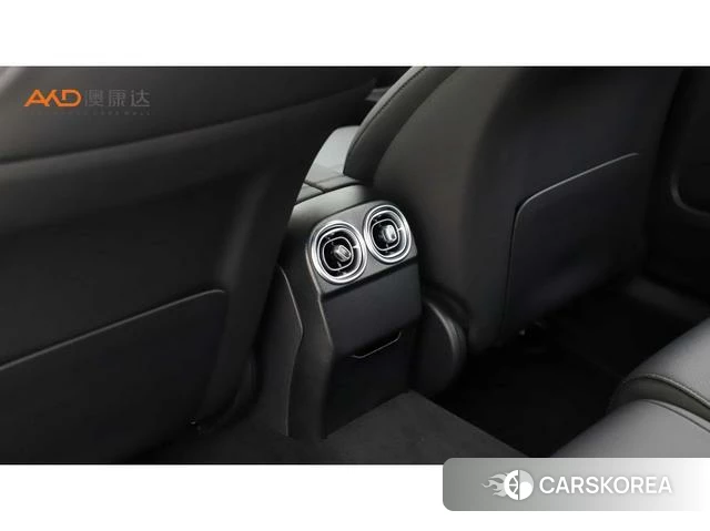 Mercedes-Benz Class C 2023 Белый из Китая, фото 6