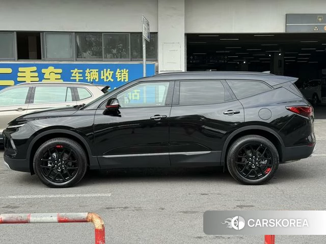 Chevrolet Trailblazer id 4210822 из Китая 23