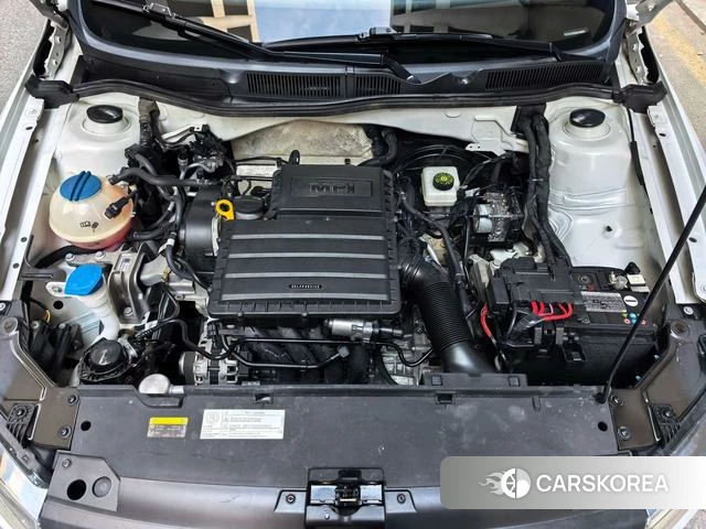 Volkswagen Bora id 4258093 из Китая 11