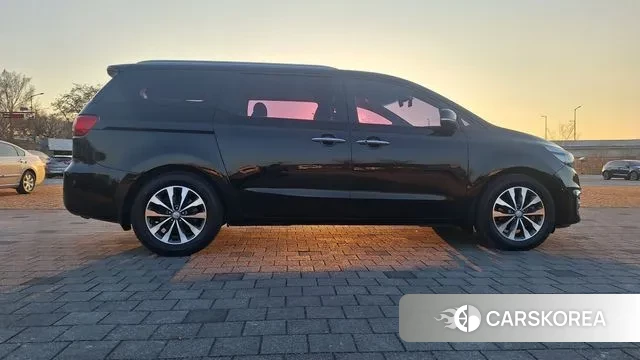 Kia All New Carnival id 3558132 из Кореи 16