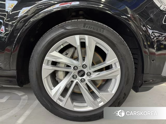 Audi Q7 id 4278633 из Китая 19