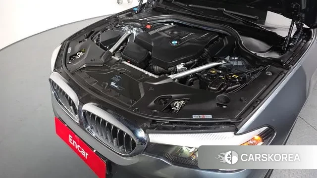 BMW 5 Series (G30) id 3578486 из Кореи 16