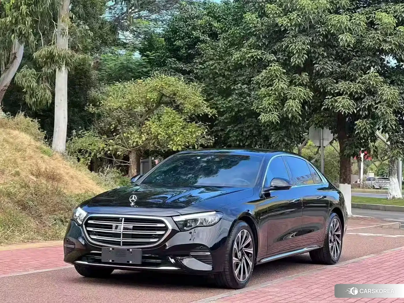 Mercedes-Benz E-Class id 4659913 из Китая 7