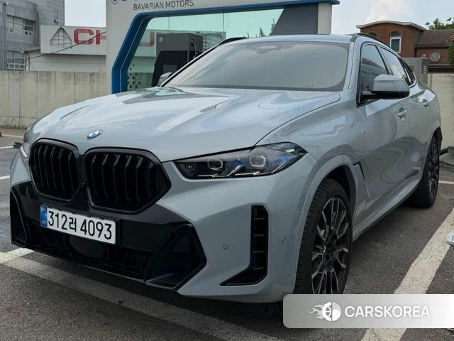 BMW X6 (G06) 2025 Светло-серебряный цвет из Кореи, фото 6