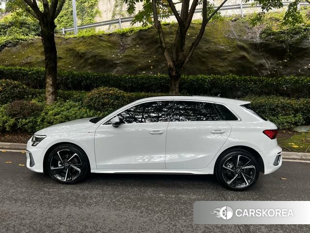 Audi A3 2024 Белый из Китая, фото 6