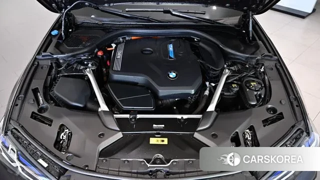 BMW 5 Series (G30) id 3448001 из Кореи 16