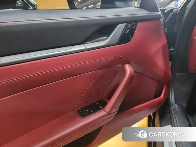 Porsche 911(992) id 2997389 из Кореи 15