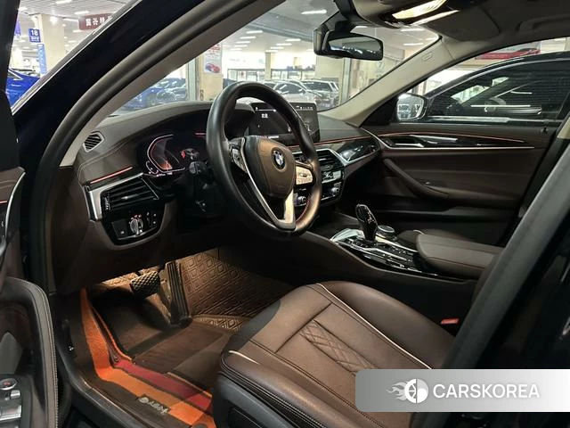 BMW 5 series 2021 Черный из Китая, фото 6