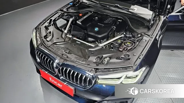 BMW 5 Series (G30) id 3535127 из Кореи 16