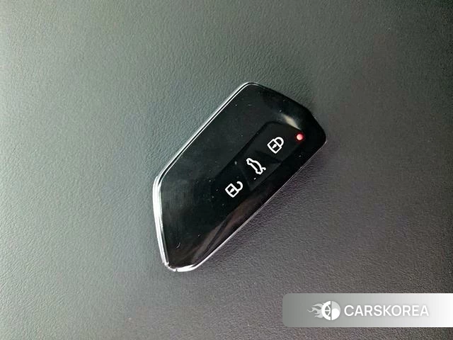 Volkswagen Magotan id 4217554 из Китая 16