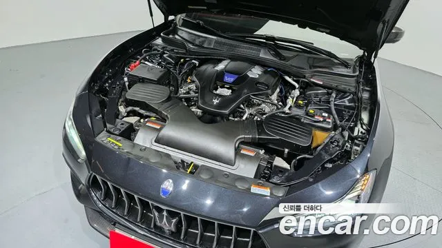 Maserati Ghibli id 2756742 из Кореи 16