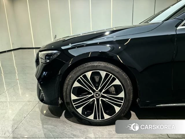 Mercedes-Benz E-class PHEV id 4336108 из Китая 11