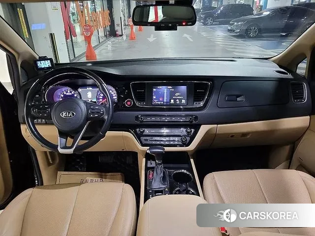 Kia The New Carnival id 3705930 из Кореи 16