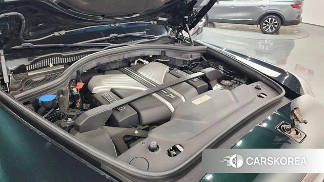 Rolls-Royce Cullinan id 4562416 из Кореи 37