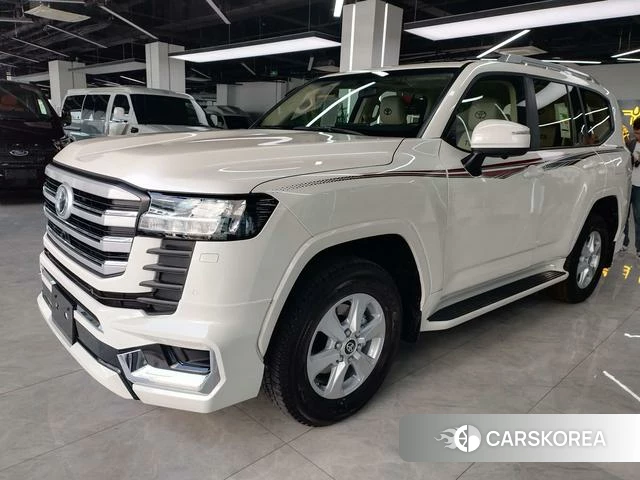 Toyota Land Cruiser (imported) 2024 Белый из Китая, фото 6