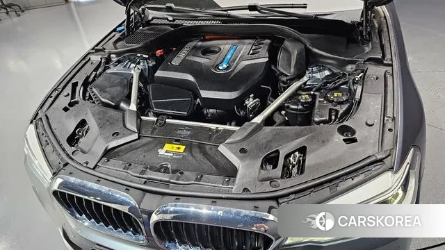 BMW 5 Series (G30) id 3028753 из Кореи 16