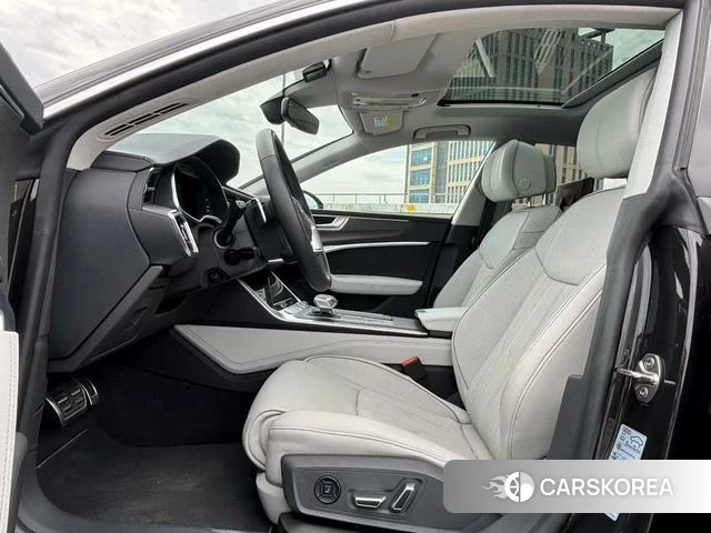 Audi A7L 2026 Черный из Китая, фото 6