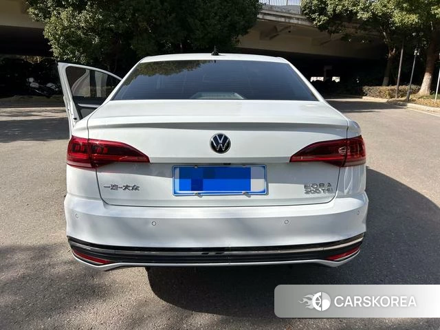 Volkswagen Bora id 4242245 из Китая 8