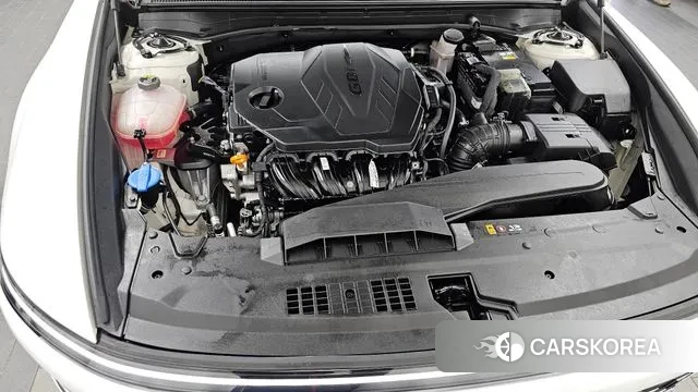 Hyundai Grandeur (GN7) id 3586160 из Кореи 16