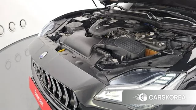 Maserati Quattroporte id 3258996 из Кореи 16