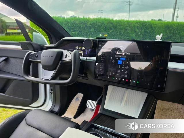 Tesla Model X id 4629226 из Кореи 16