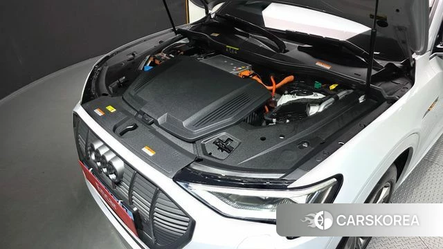 Audi e-Tron id 4741574 из Кореи 16