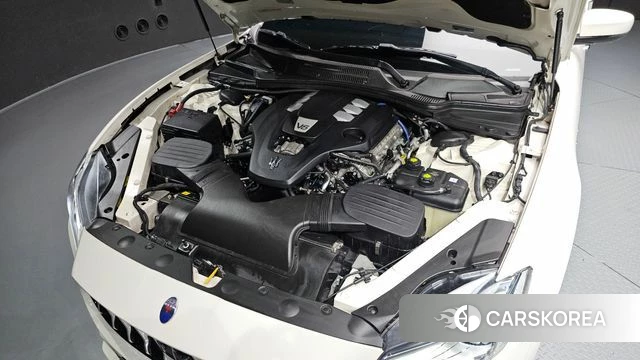 Maserati Quattroporte id 4587380 из Кореи 30