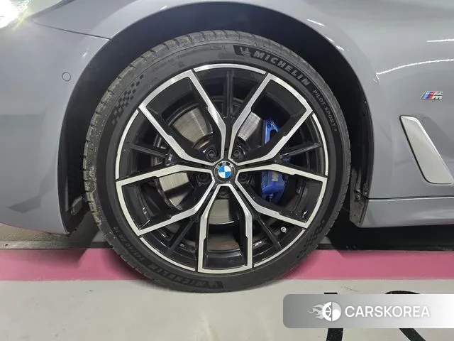 BMW 5 Series (G30) id 3477992 из Кореи 8