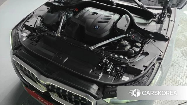 BMW 5 Series (G60) id 3909471 из Кореи 16